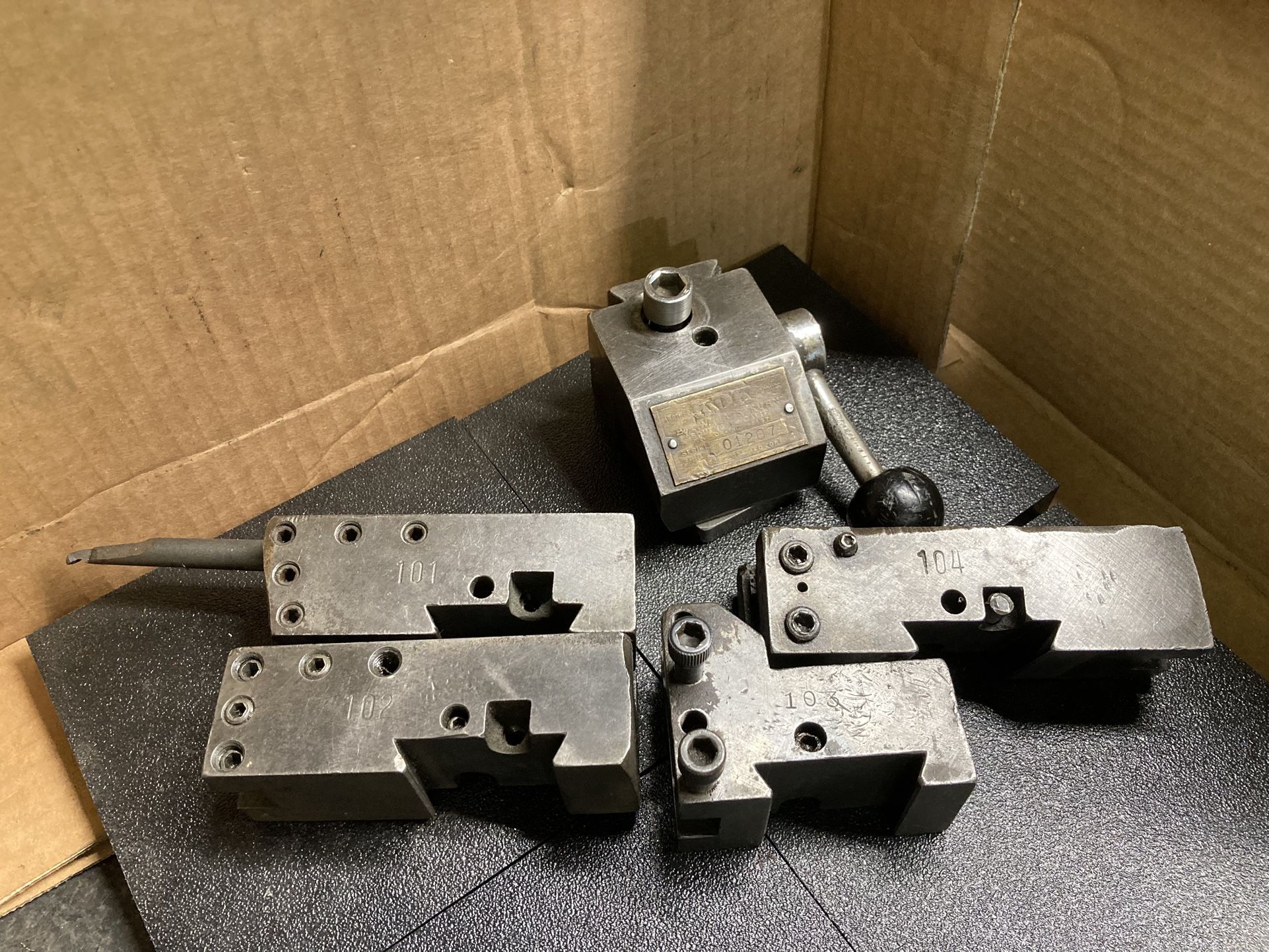 Lathe KDK Tool Post Holder Size 0 and tool Holders
