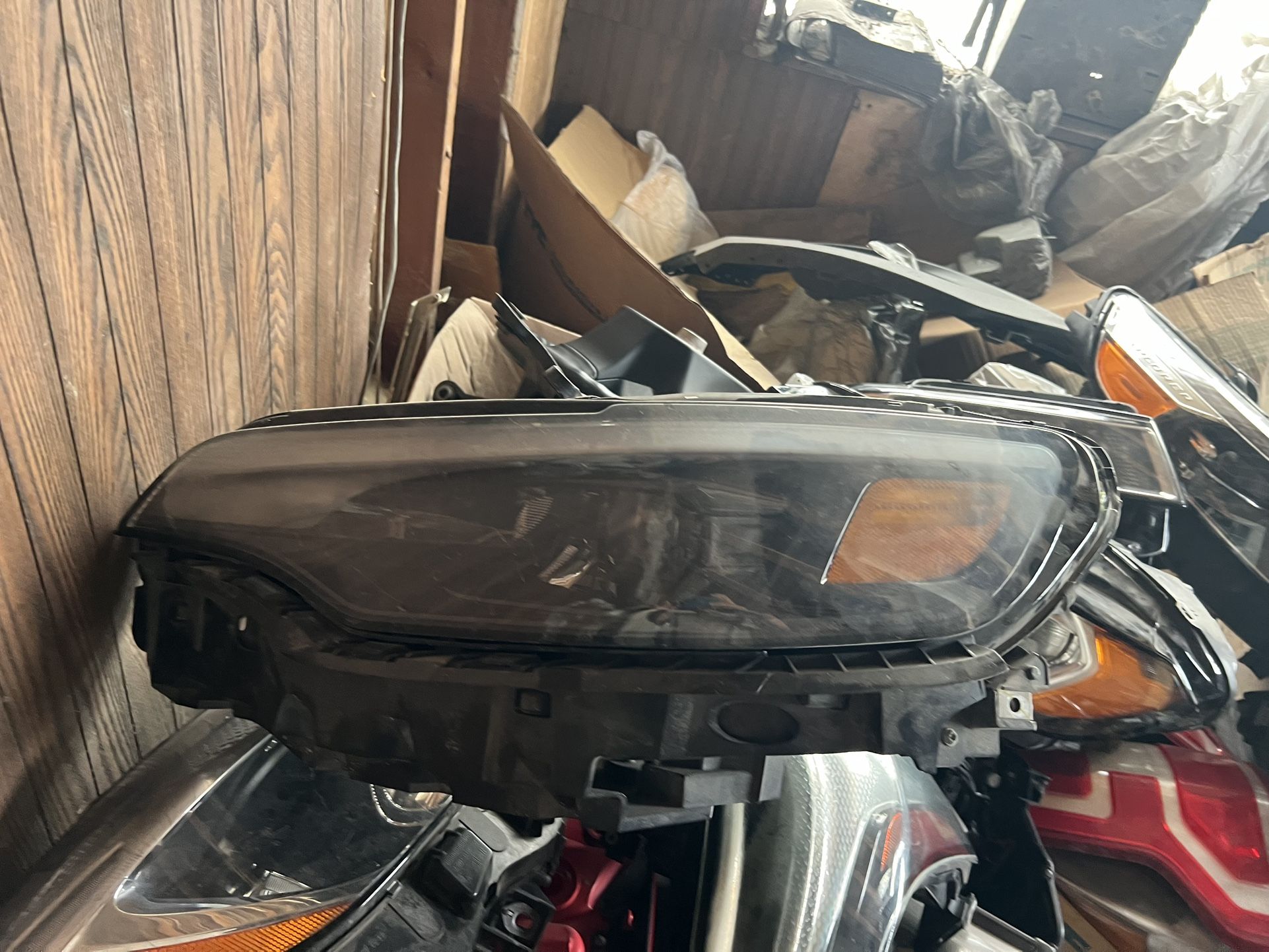 2020 Jeep Cherokee Driver Left Headlight Oem