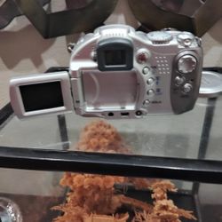 Canon Powershot 35mm Digital Camera & Camcorder Untested No Charger