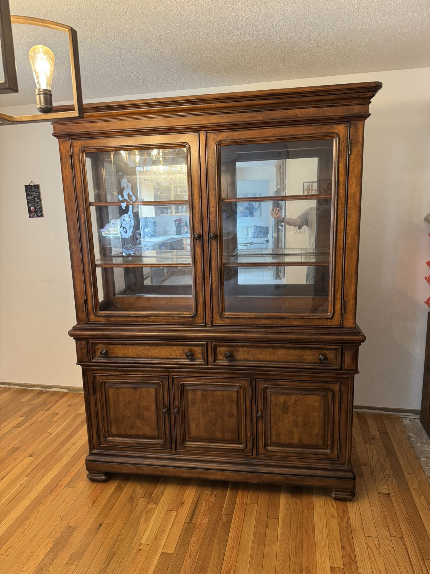 Dinning Cabinet