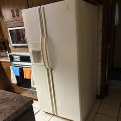 24 CF Maytag Refrigerator 