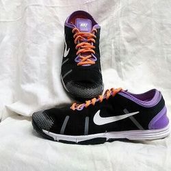Womens Blk/ Purple Nikes  Sz 9.5