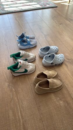 Toddler boys size 7 shoes