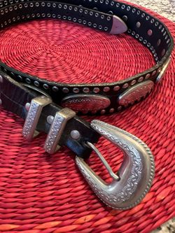 Men’s Black Leather Belt With Silver Embellishments.  Vintage