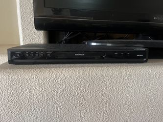 Insignia 42” tv and magnavox dvd player
