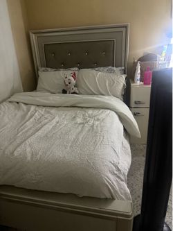 Full Size Gray bed with lights and Matress