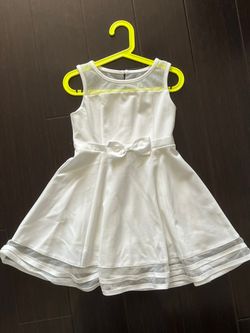 Girl’s Dress Size 6 Calvin Klein 