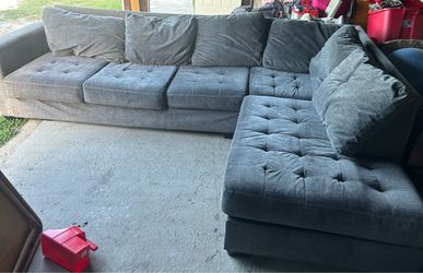 Very comfy Sectional Dayton Tx 77535