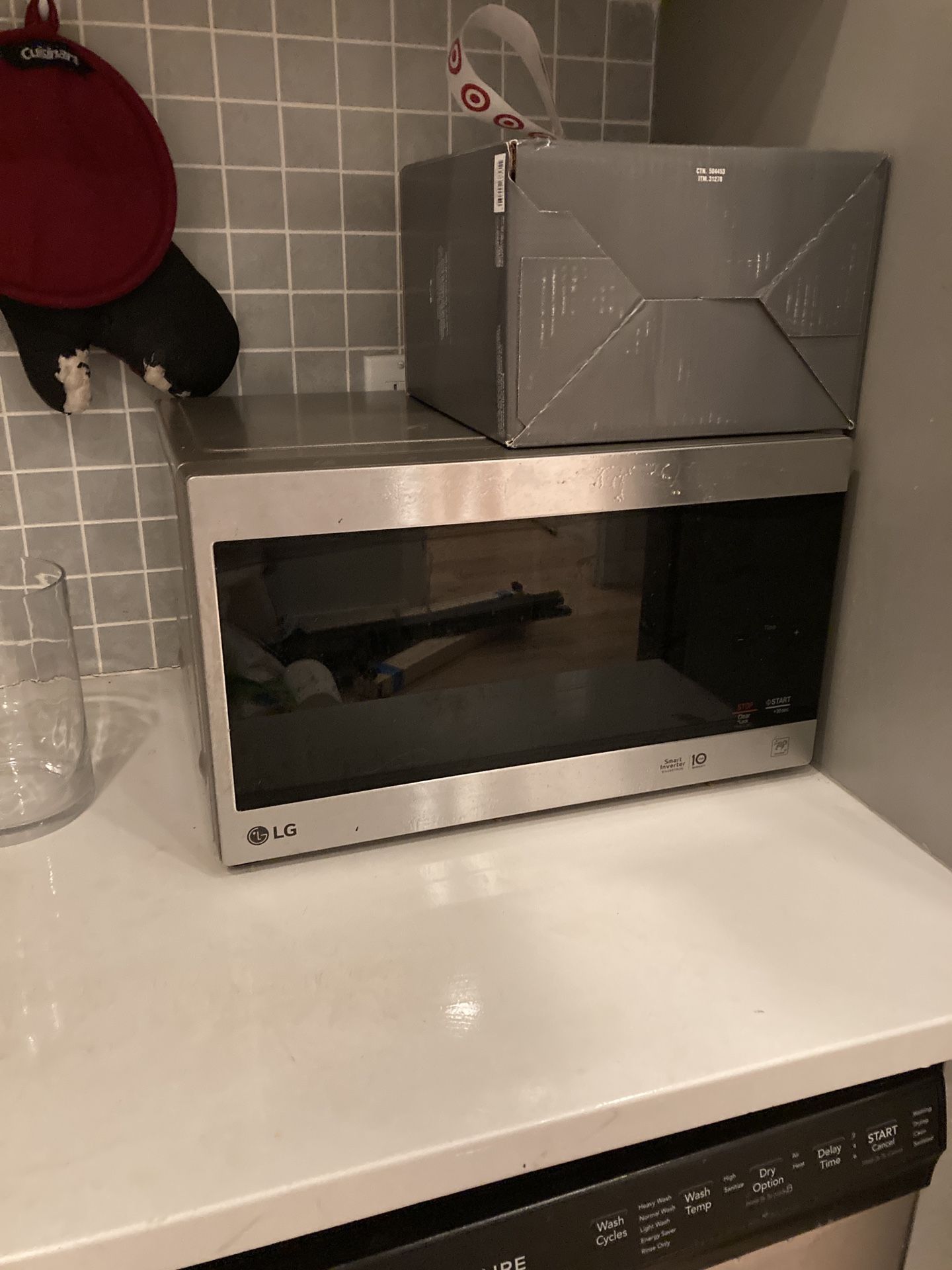 LG microwave