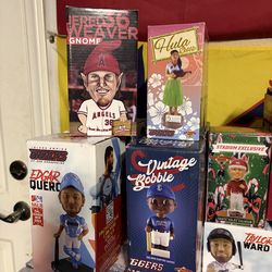 Bobbleheads 10 Each