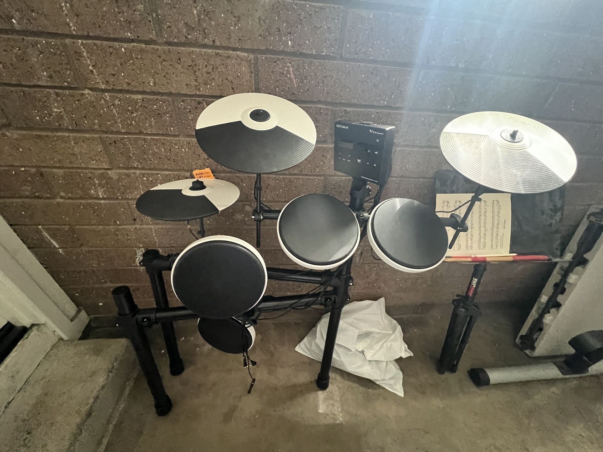 Roland Electric drum Set