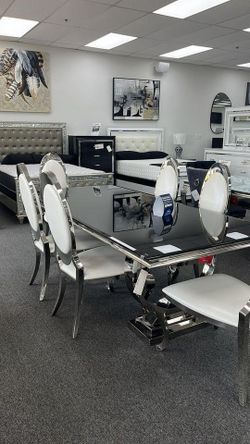 Brand New Modern, Elegant, and Transitional Dining Table/ Dining Set on Promotion