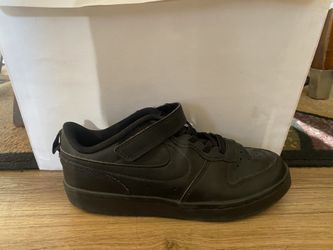 Black Nike Velcro Size 2.5