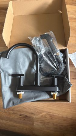 Kinfaucets Black kitchen faucet