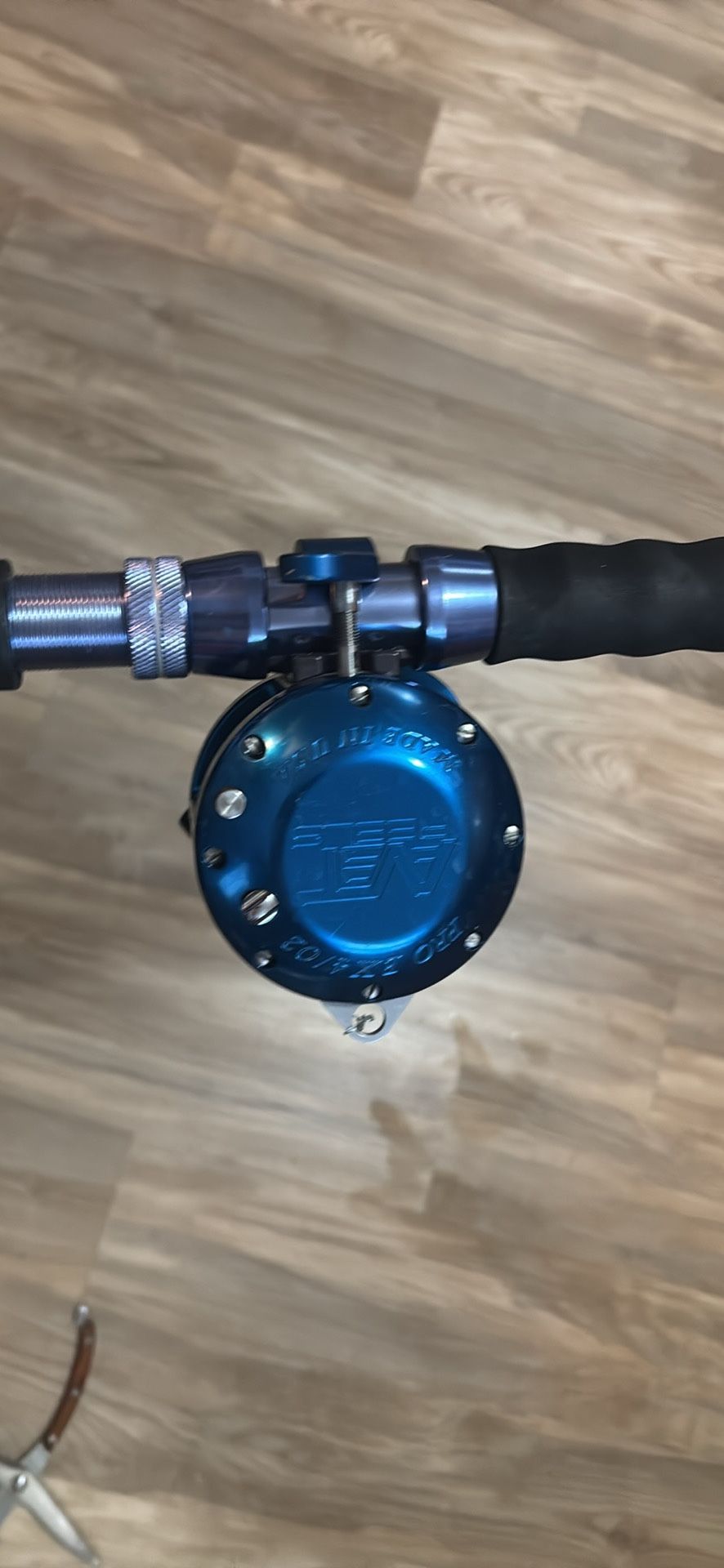 Avet Pro EX 4/02 USA Reel 2-Speed with StingRay tackle Rod