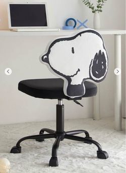 Snoopy Desk Chair with Wheels