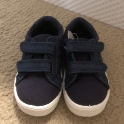 Boy sneakers shoes size 8 new 