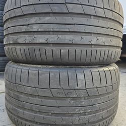 (2) 305 35 20 Continental Tires 