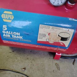 NAPA 5 Gallon Portable Air Tank - 125 PSI