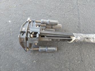 Abrasadera de barra
