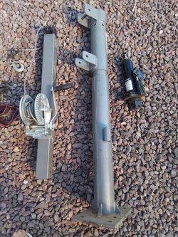 Haul Master 1000lb Truck Mounted Hand Crane
