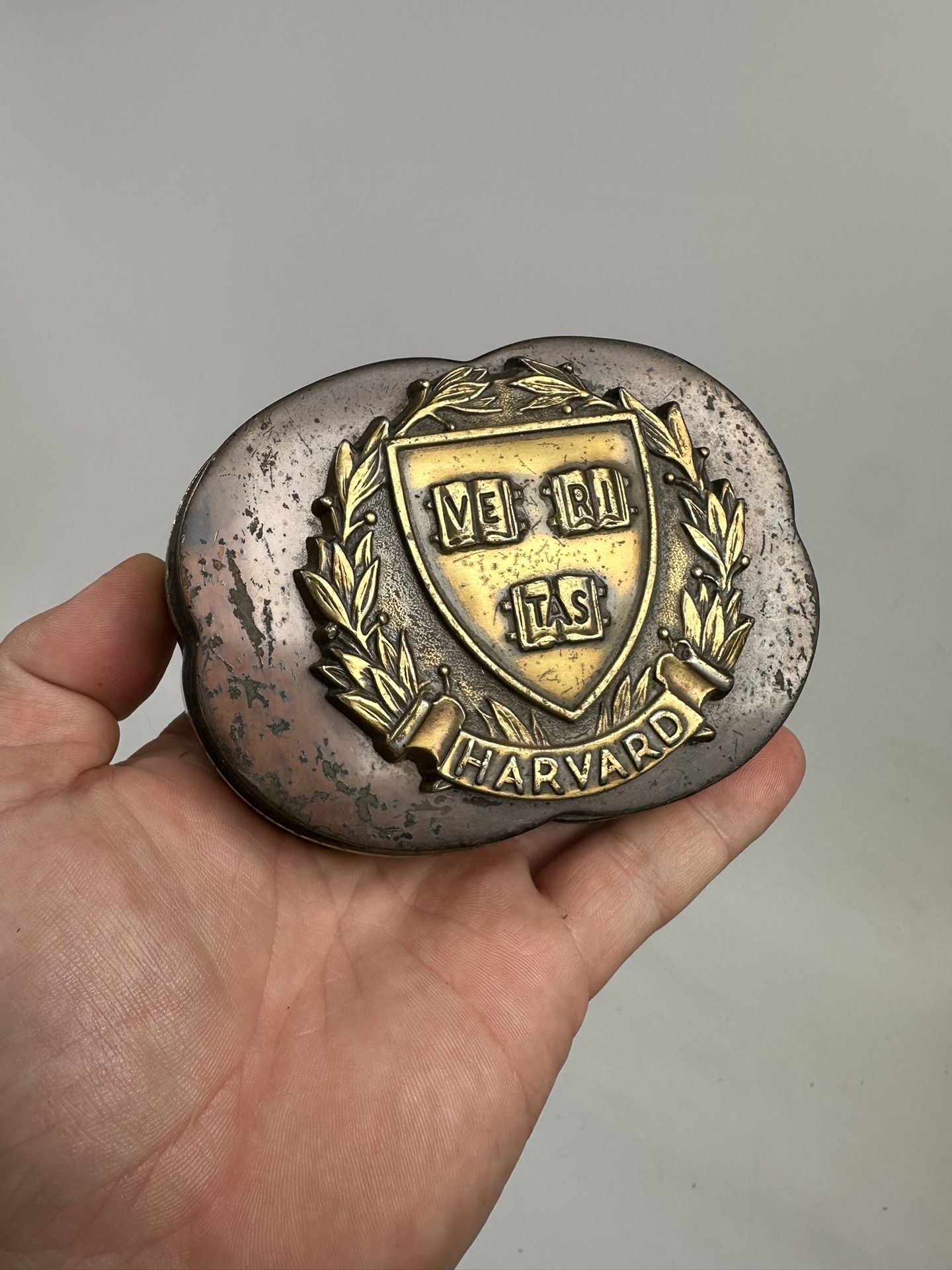 Rare Early 1930s-40s Genuine Harvard Veritas Ivy Crest Paperweight W Provenance