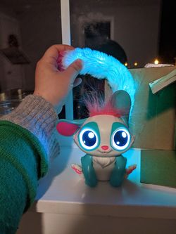 Mattel Lil Gleemerz Amiglow light up toy