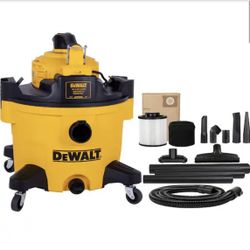 DEWALT 9 Gal. 5-Peak HP Wet/Dry Vac with Detachable Blower, Filters, and Accessories