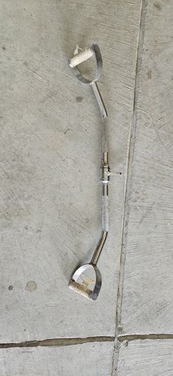 Cable Machine Pull Down/row Bar.