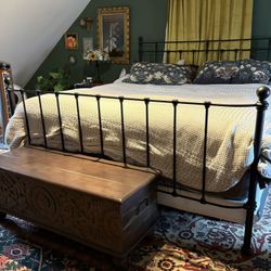 LL BEAN KING BED AND BOXSPRING