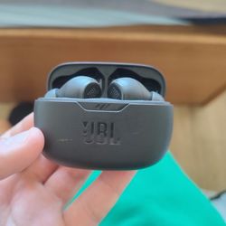 JBL Wireless Earphones