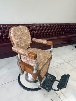 Barber chair