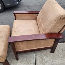 Chair And Ottoman Brown Wood Clotb