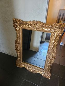 Mirror (slightly has damage)