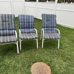 3 outside chairs in good condition