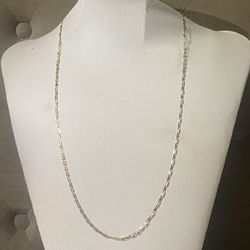 14k gold chain made of three types of gold, measures exactly 26” in length, is brand new in its pouch, I’ve only worn it four times, I paid $885 Firm