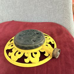 Used Nelson 8-Pattern Spray Head Stationary Sprinkler Metal Base 8 in diameter
