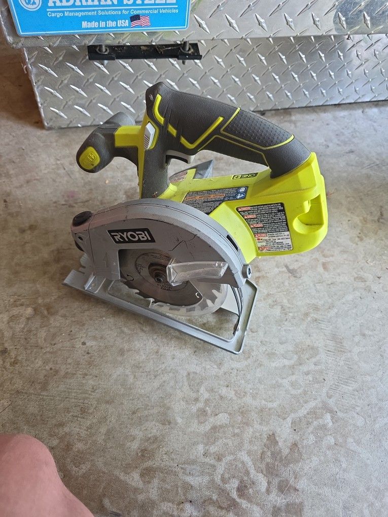 Ryobi Saw