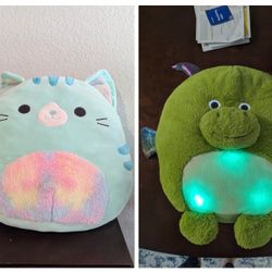 Two Soft Toys Hugging Pillows Plushies With Light