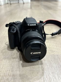 Canon T7 eos200d dslr camera  great condition
