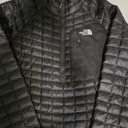 THE NORTH FACE THERMOBALL PULLOVER  SIZE XLARGE