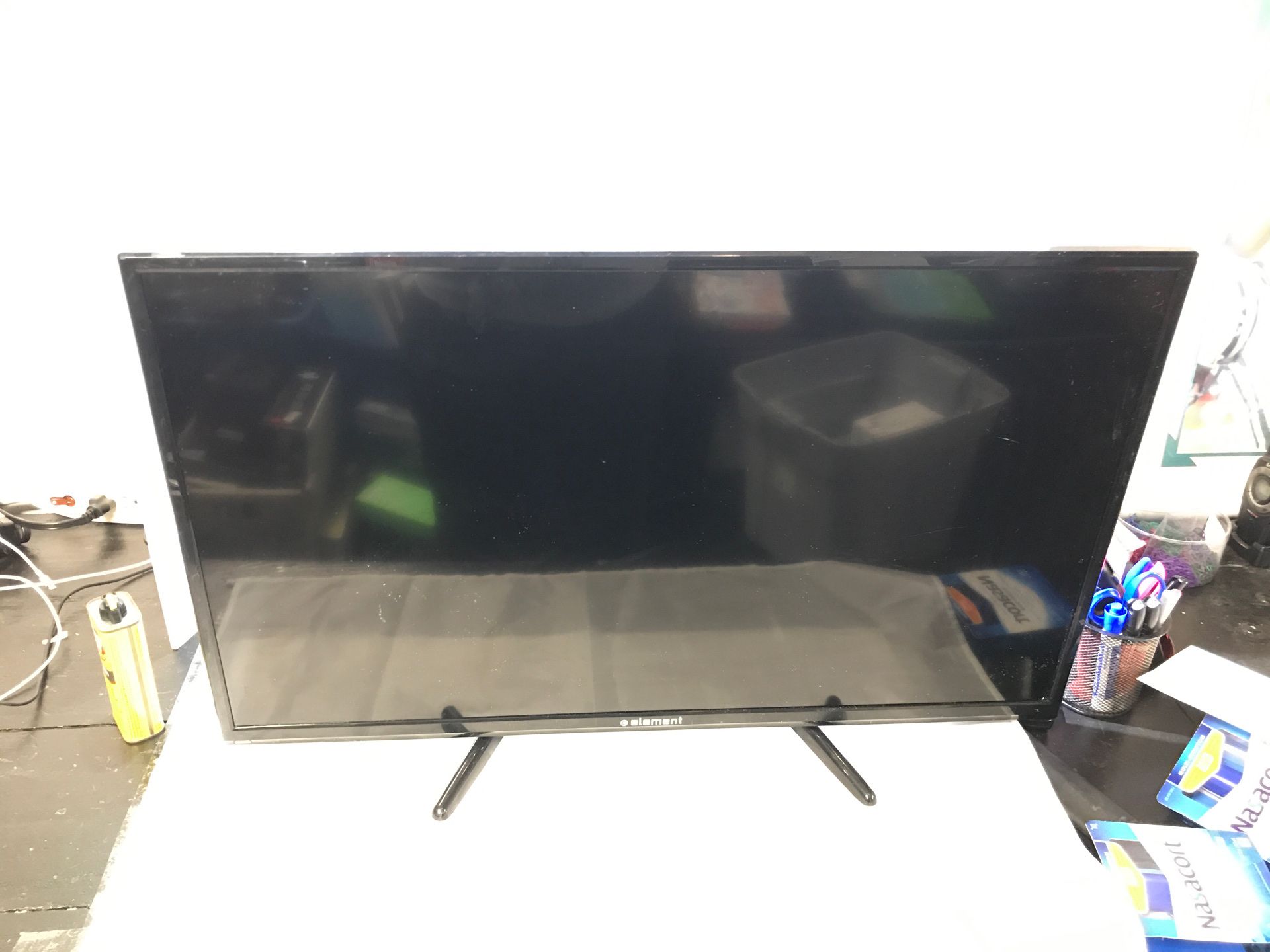 Element tv or computer monitor