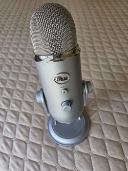 BLUE YETI PODCAST MIC - LN