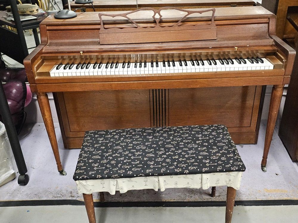Wurlitzer Piano