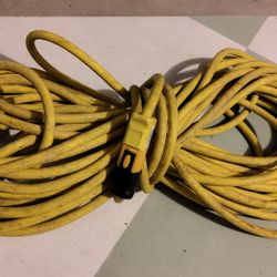 100ft extension cord 12/3 good for 15 Amps