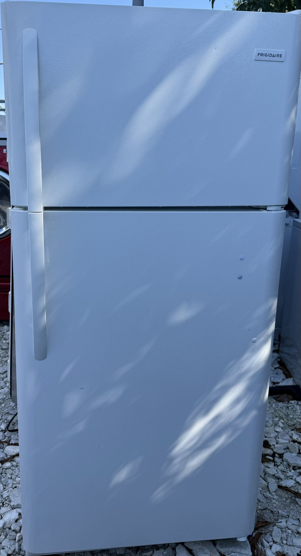 Frigidaire refrigerator in very good condition, working perfectly.