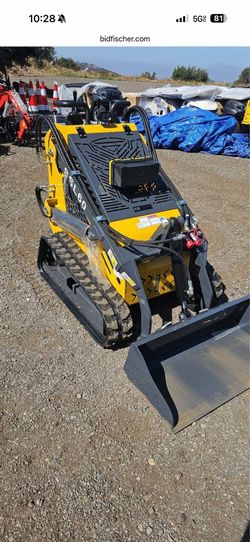 Mini skid steer