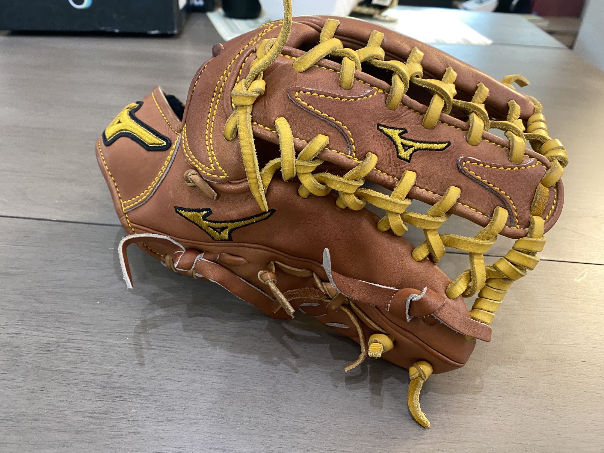 12.75” Mizuno Pro Limited Baseball Glove