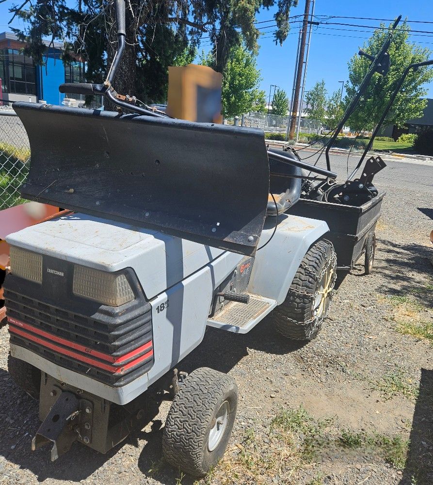 Craftsmen Lawn Tractor All reasonable offers welcome