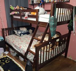 Twin/ Full Bunk Bed